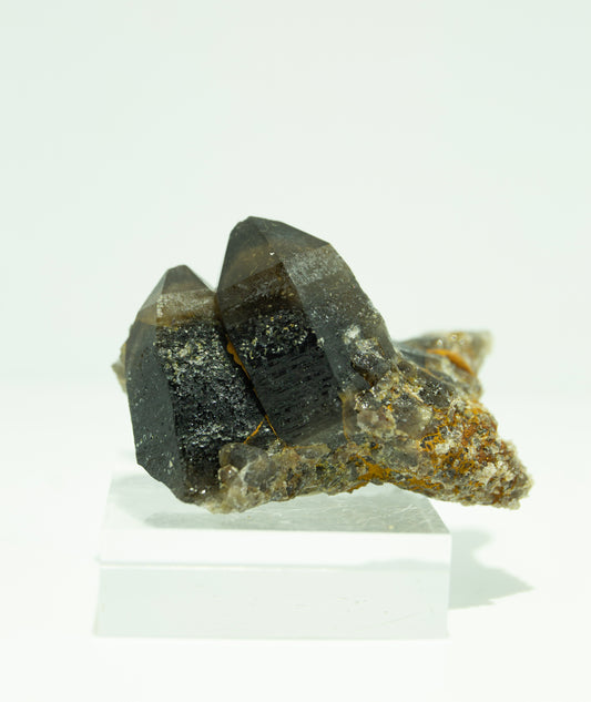 Dark smoky crystal group